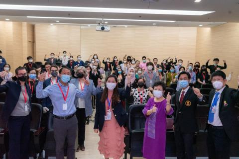 Cochlear Center faculty and Summer Fellows Program participants in Mexico City 